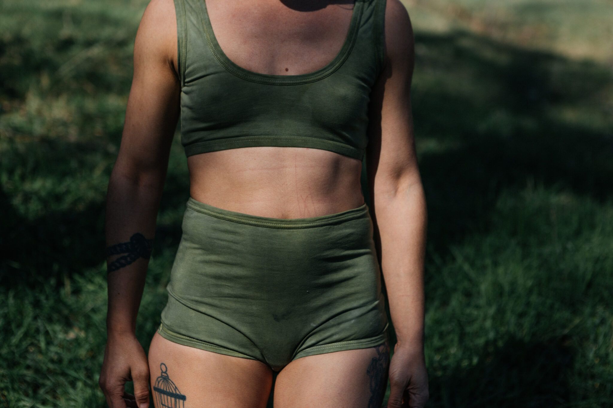 CALÇA THEA LÍQUEN